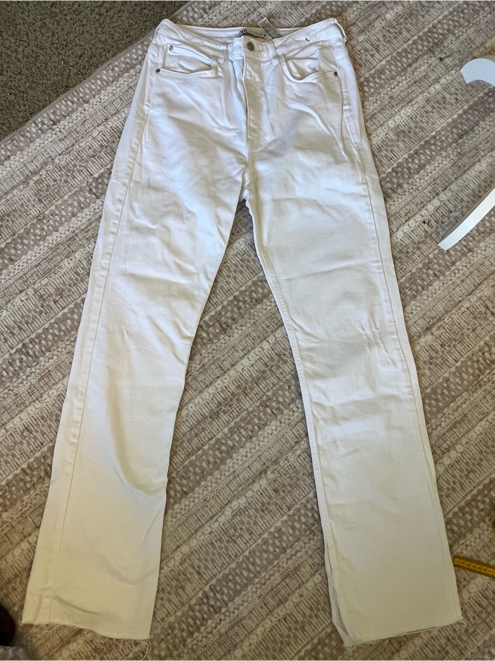 ZARA Off-White High Rise Button Fly Straight Leg Jeans w/ Frayed Hem Sz US 12
